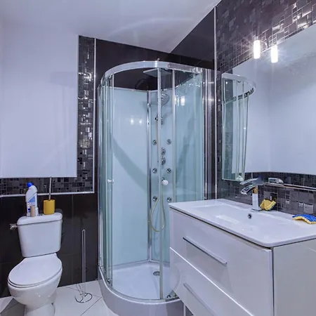 Le Cecire 2, Luchon Apartmán