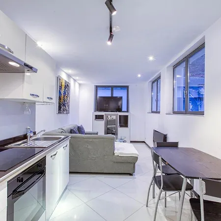 Le Cecire 2, Luchon Apartmán *